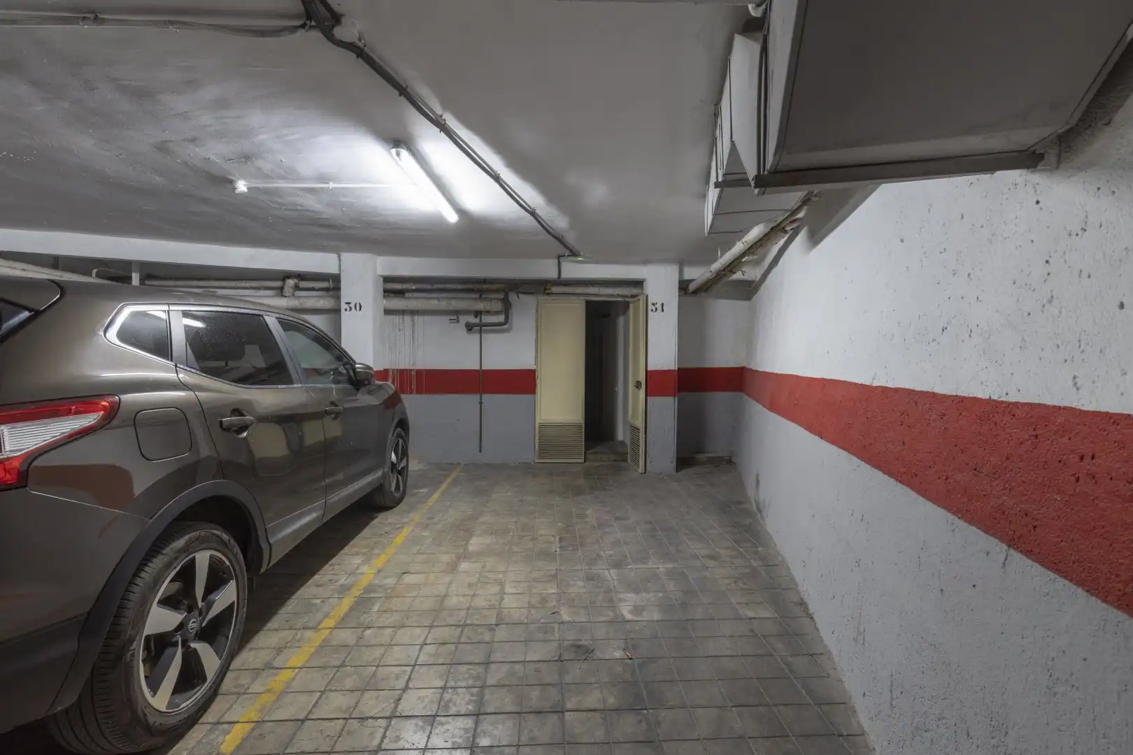 Aparcament de Dúplex en venda en Granada amb Aire condicionat, Calefacció i Terrassa