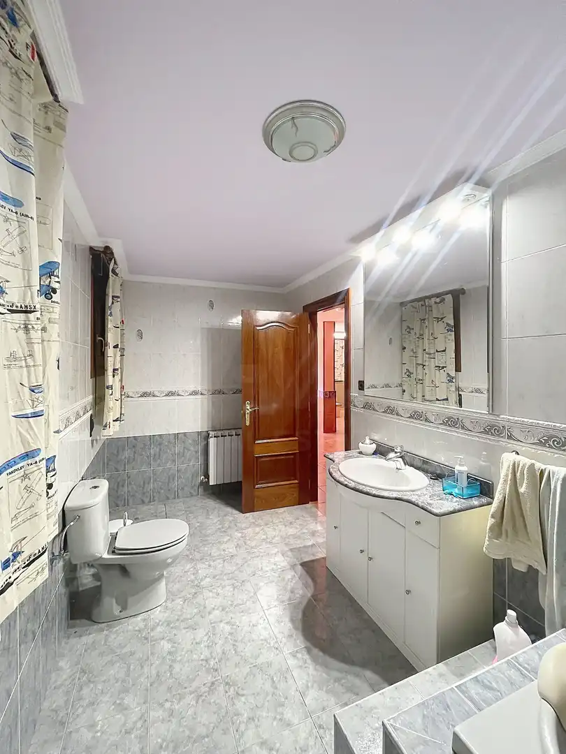 Bany de Casa o xalet en venda en Valle de Mena amb Aire condicionat, Calefacció i Terrassa