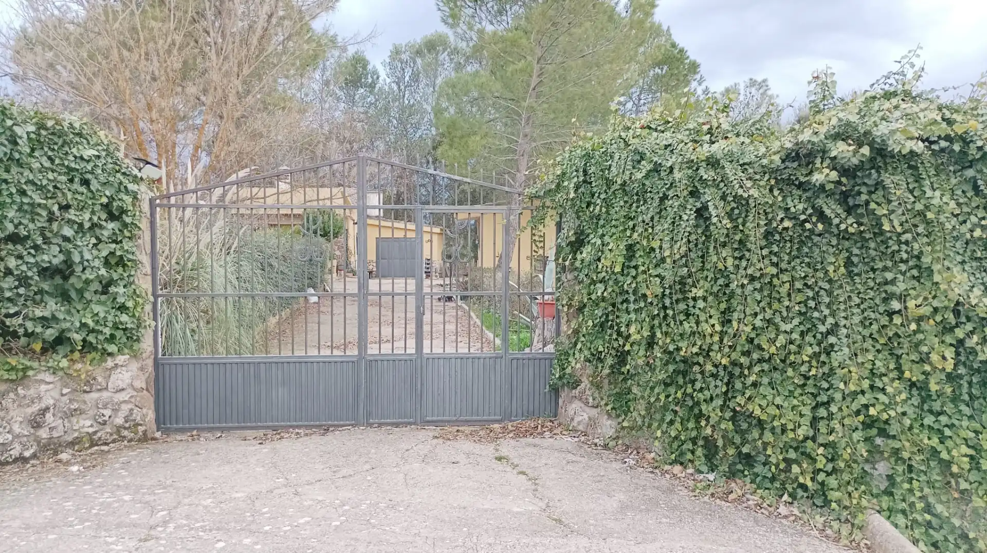 Vista exterior de Finca rústica en venta en Almoguera con Jardín privado y Piscina