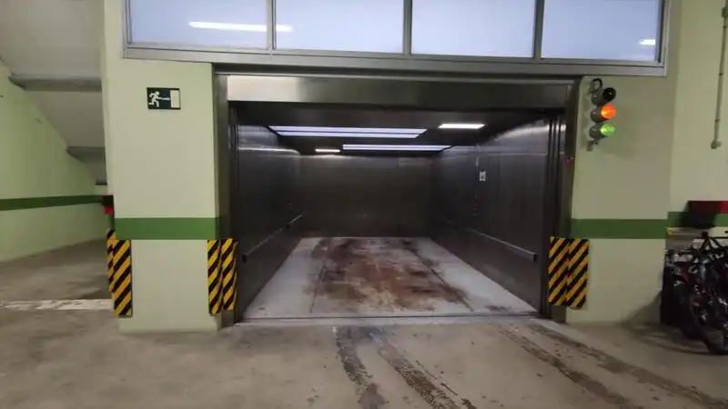Garaje en venta en CUESTA DE ALDAPETA, Área Romántica