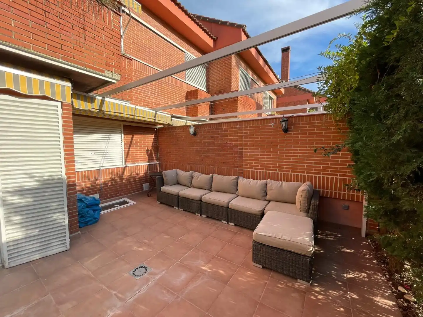 Adosado con piscina en venta en Paseo del circuito 44, imagen 4
