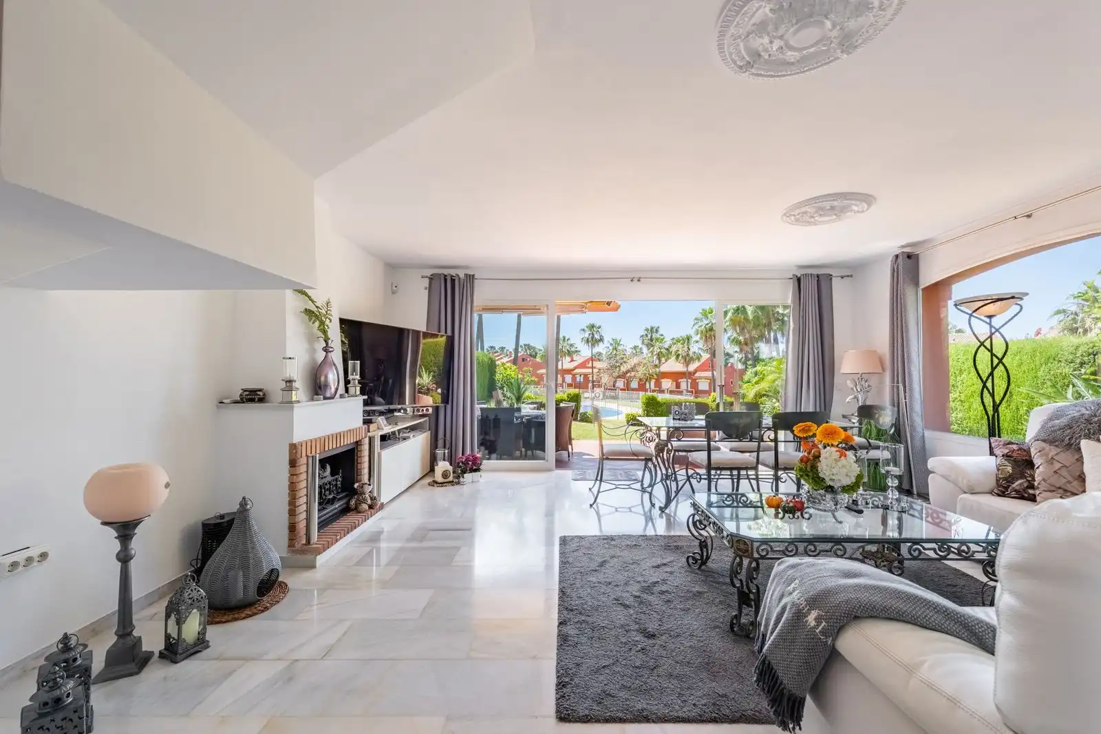 Terraced house with pool for sale in Calle Nueva Atalaya 37, imagen 5