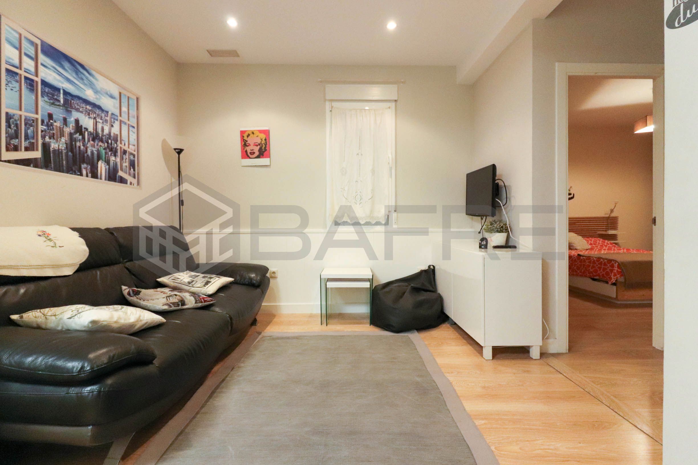 Living room of Flat for sale in  Madrid Capital