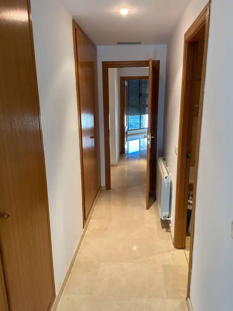 Wohnung zur Miete in Valencia mit Klimaanlage, Heizung und Terrasse