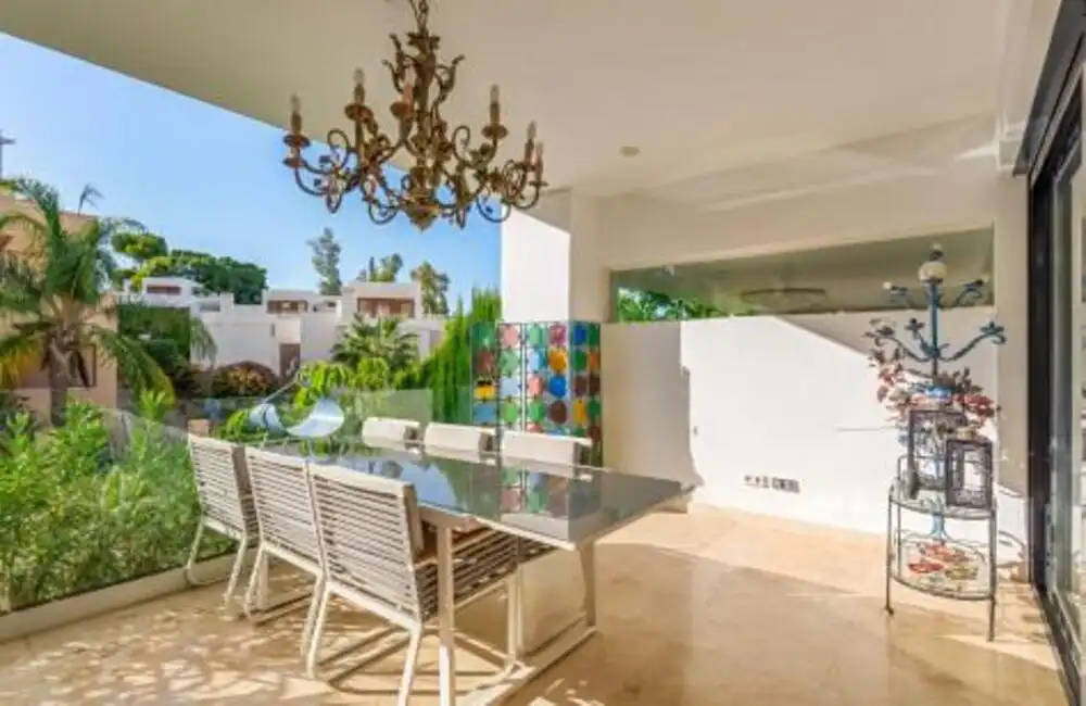 Adosado con piscina en venta en Milla de Oro, imagen 3