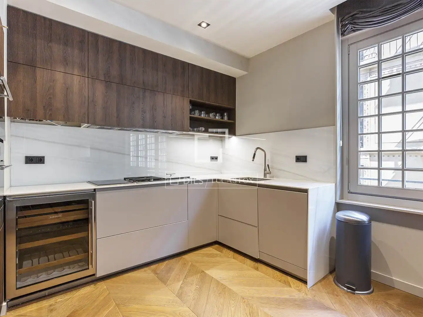 Kitchen of Flat for sale in Barcelona  with Air Conditioner, Heating and Parquet flooring