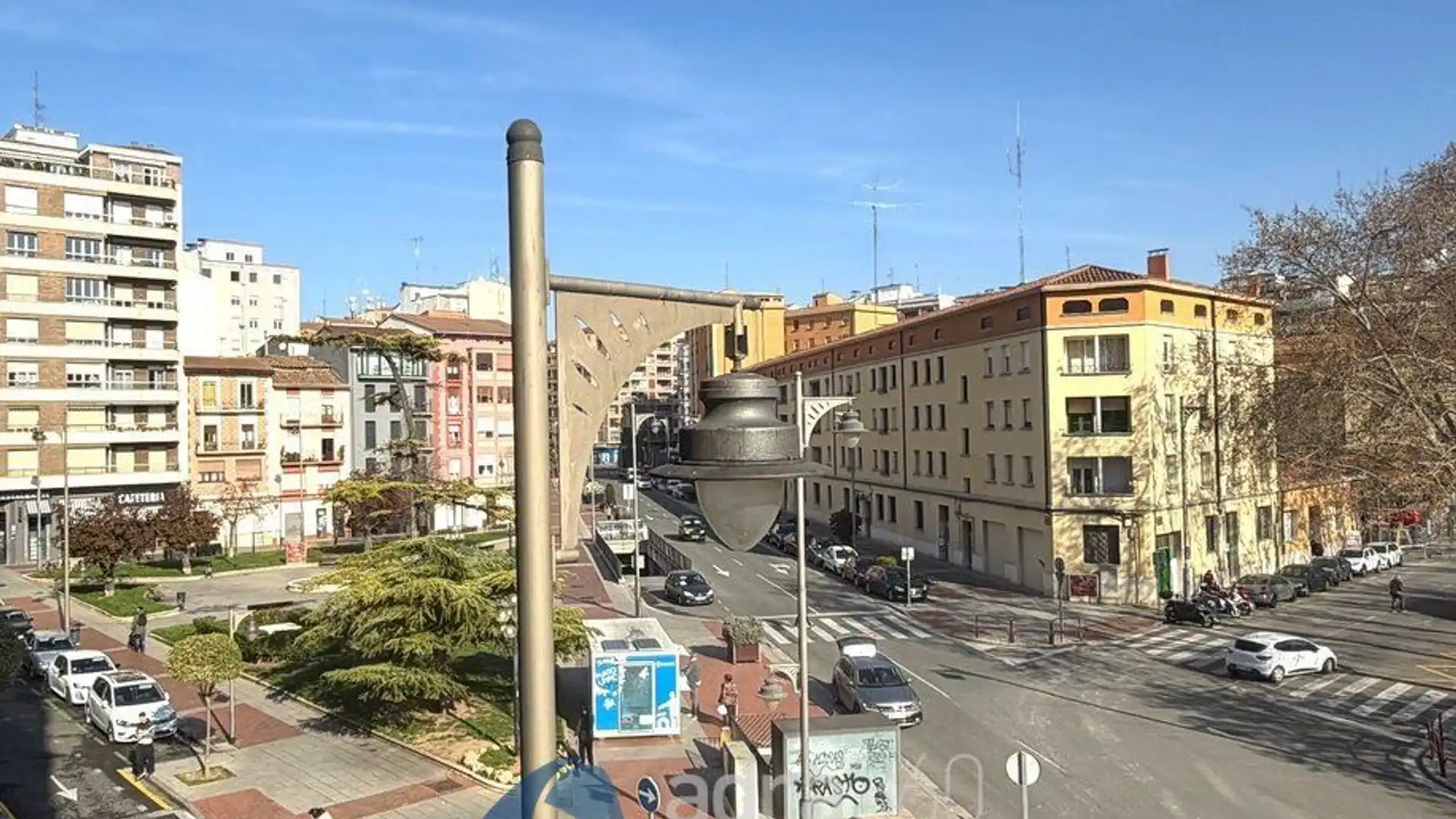 Vista exterior de Pis en venda en  Logroño amb Calefacció i Terrassa