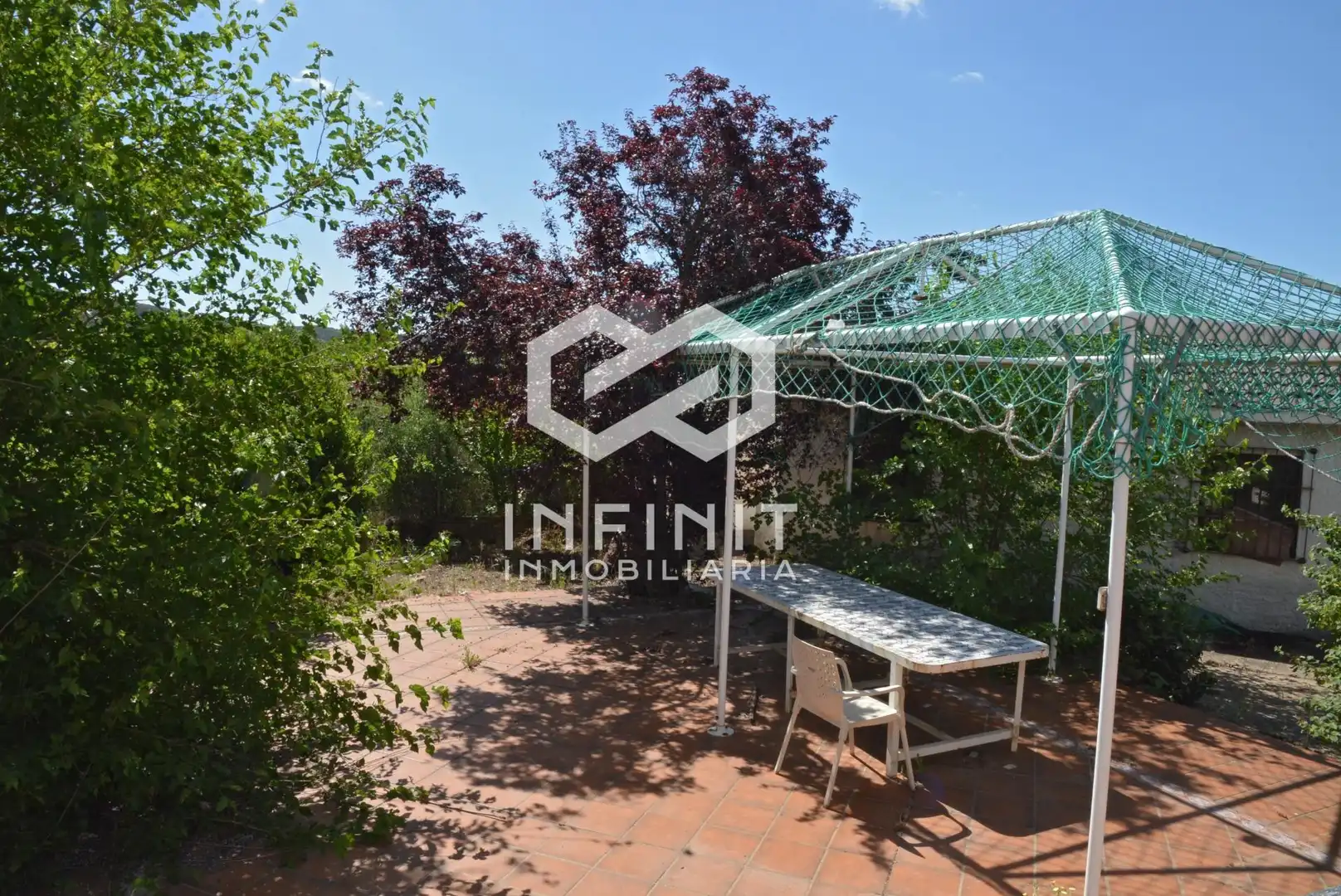 Terrassa de Casa o xalet en venda en Robledillo de Mohernando amb Jardí privat, Terrassa i Traster