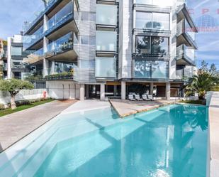 Swimming pool of Flat for sale in  Madrid Capital  with Air Conditioner, Heating and Parquet flooring