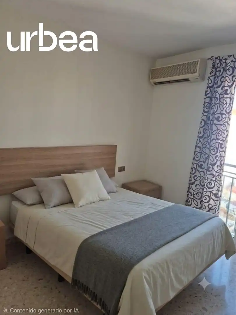 Habitación de Piso de alquiler en Málaga con Calefacción, Amueblado y Balcón