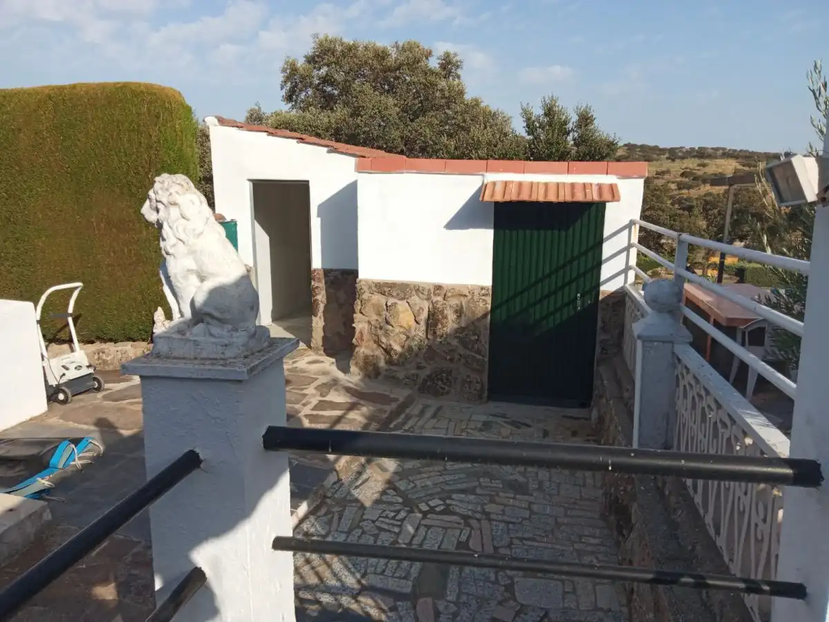 Jardín de Casa o chalet en venta en Malpartida de Plasencia con Aire acondicionado, Terraza y Piscina