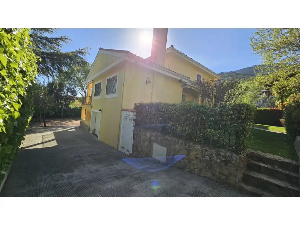 Exterior view of Houses for sale in San Lorenzo de El Escorial