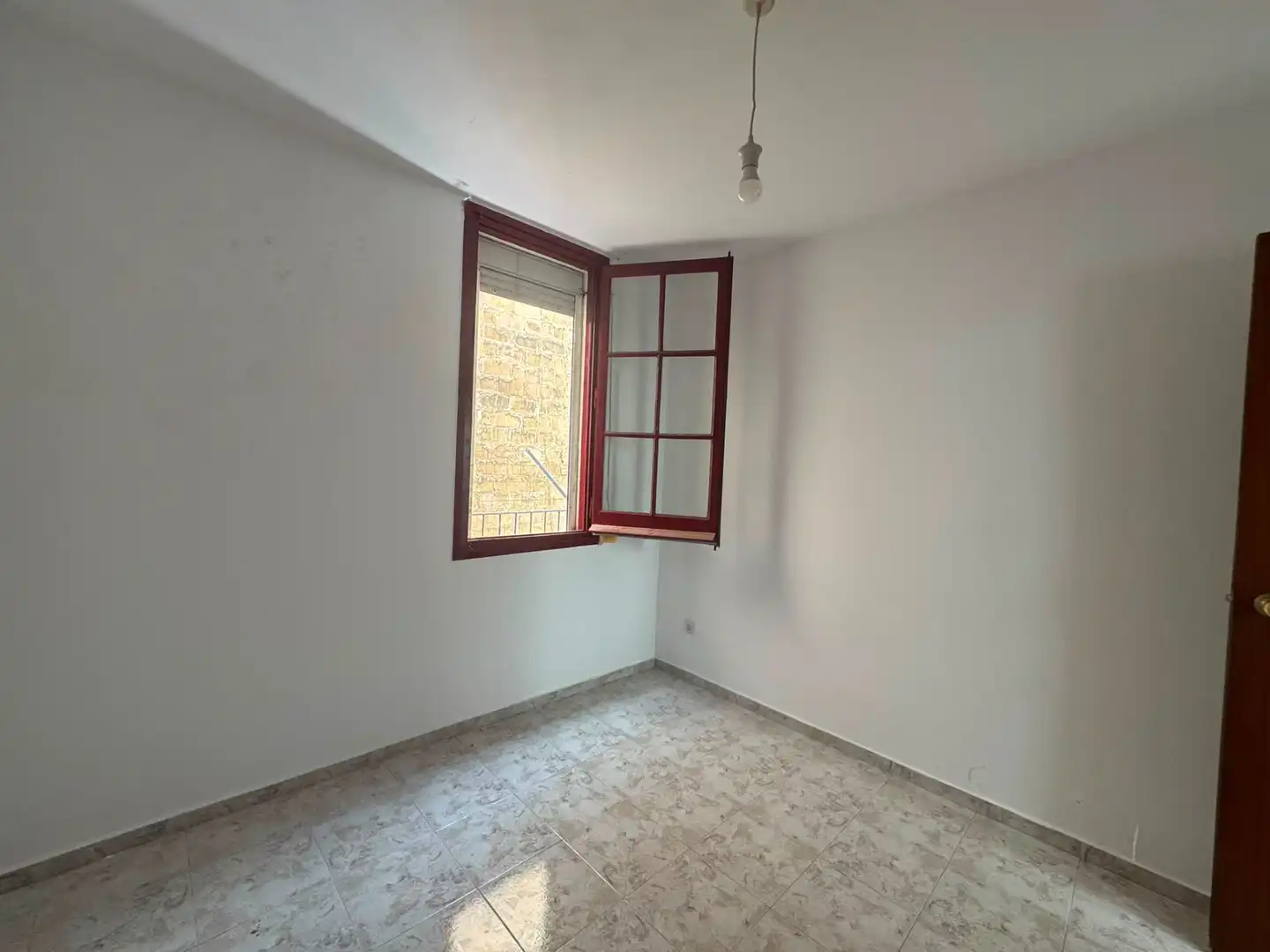 Habitación de Piso en venta en Barcelona con Horno, Microondas y Balcón