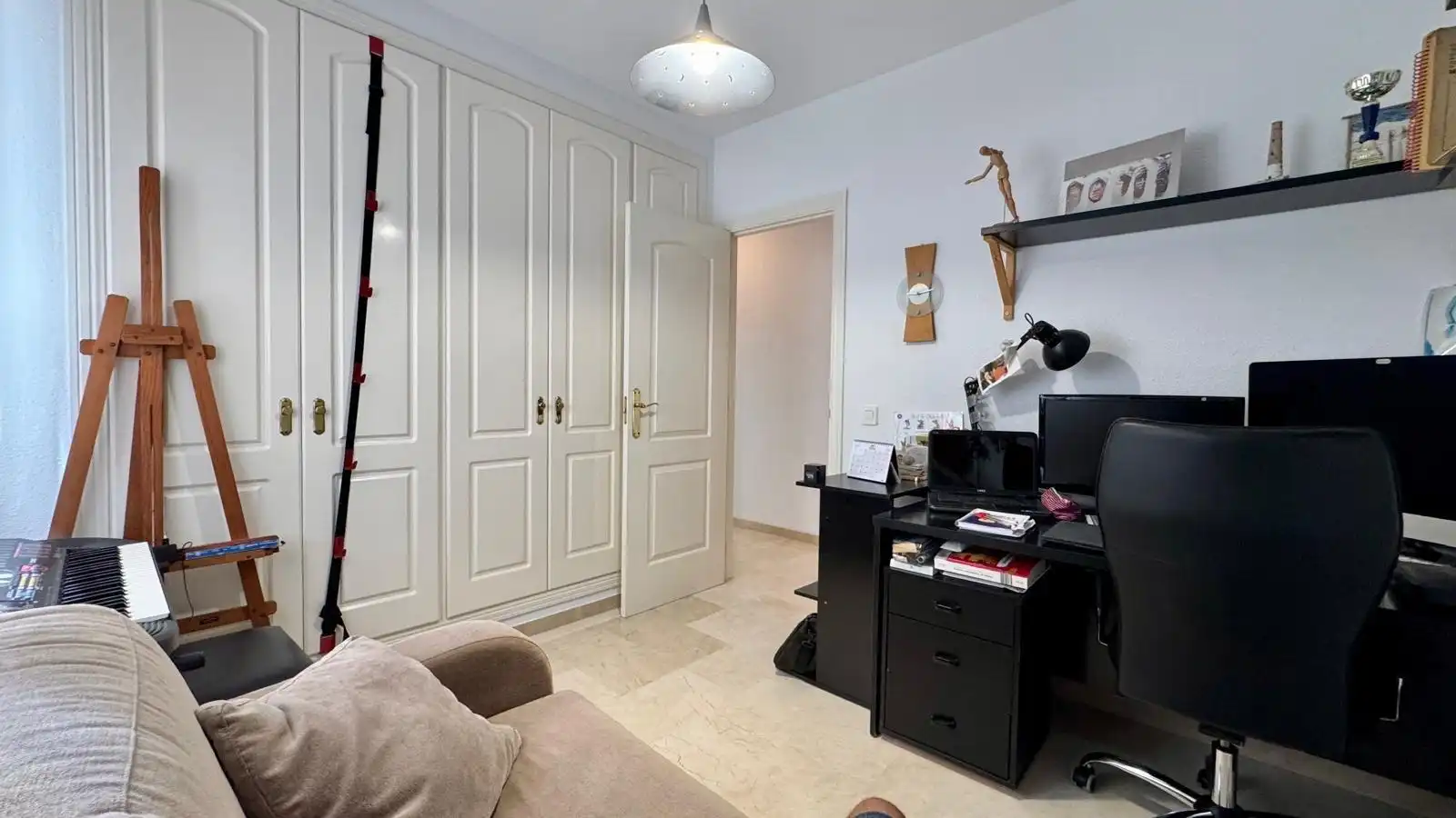 Habitación de Ático en venta en Benalmádena con Aire acondicionado, Terraza y Piscina comunitaria