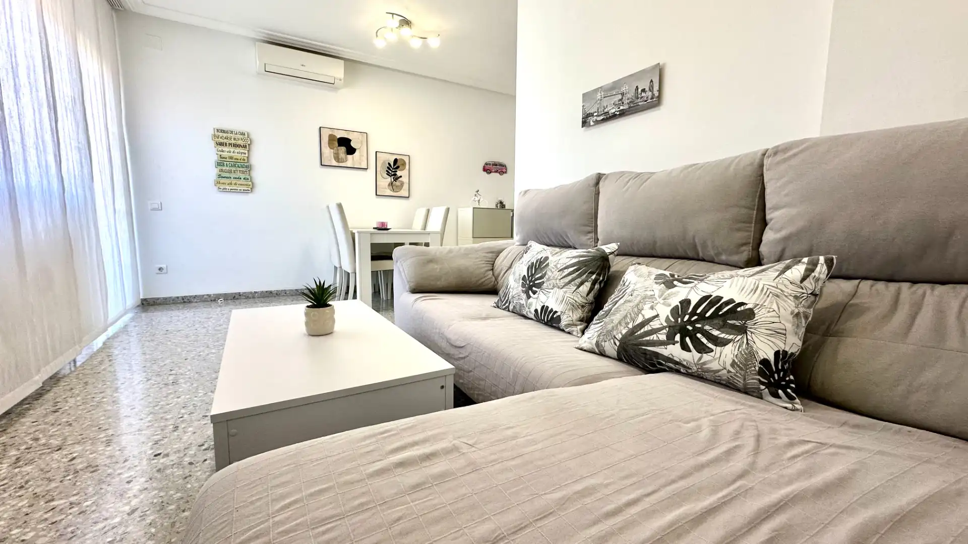 Flat with terrace for sale in Can Clos - Pinetons, imagen 4