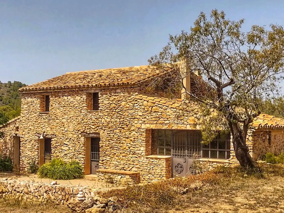 Landhaus mit Garten zum Verkauf in TV-3025 56
