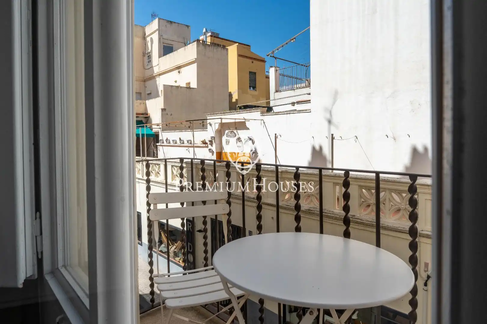 Balcony of Flat for sale in Vilanova i la Geltrú  with Air Conditioner, Heating and Terrace