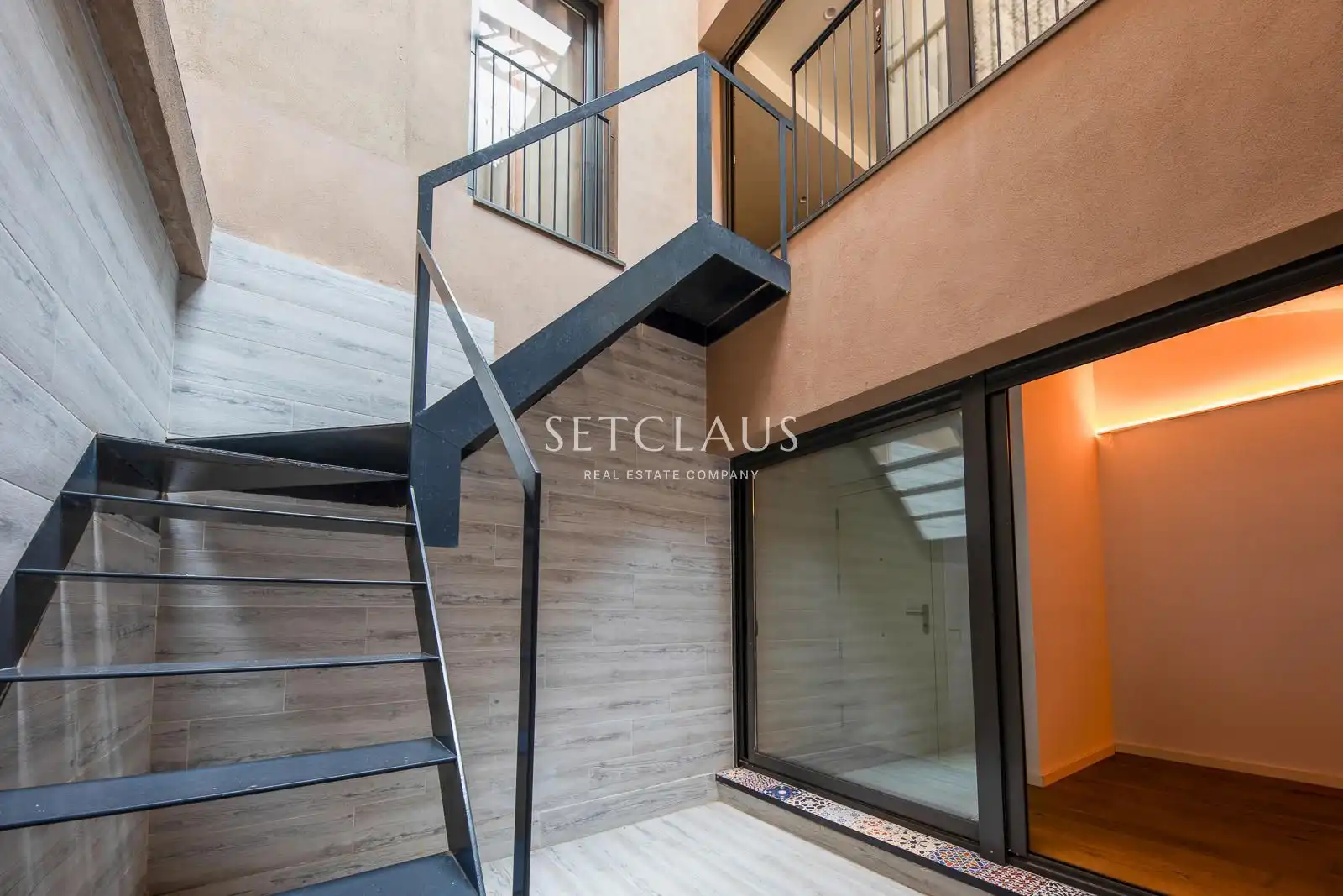 Terrassa de Dúplex en venda en Barcelona amb Aire condicionat, Calefacció i Parquet