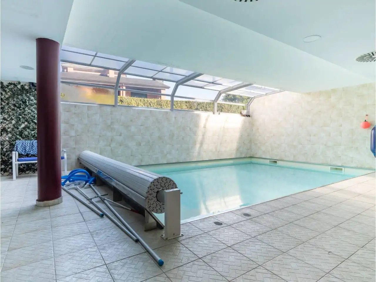 Piscina de Casa o xalet en venda en Donostia - San Sebastián  amb Aire condicionat, Calefacció i Jardí privat