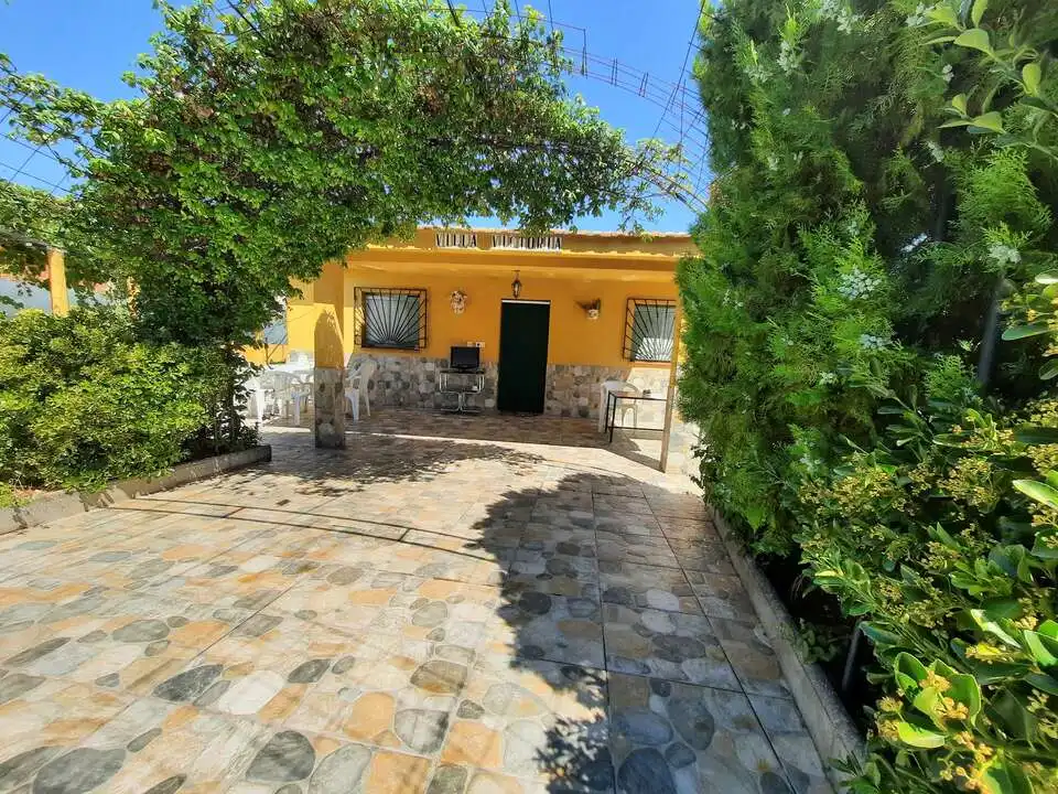 Vista exterior de Casa o chalet en venta en Escalona con Calefacción y Alarma