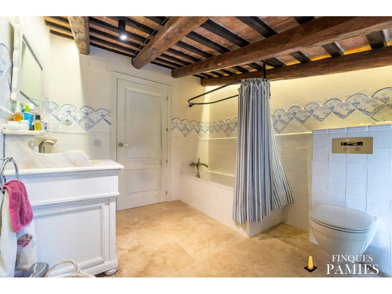 Baño de Casa o chalet en venta en La Selva del Camp con Calefacción, Jardín privado y Terraza