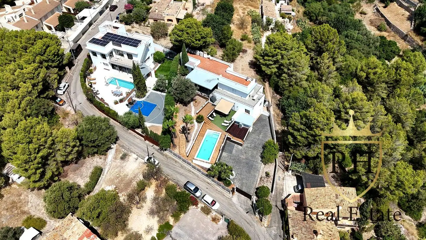 Vista exterior de Casa o xalet en venda en  Palma de Mallorca amb Aire condicionat, Calefacció i Jardí privat