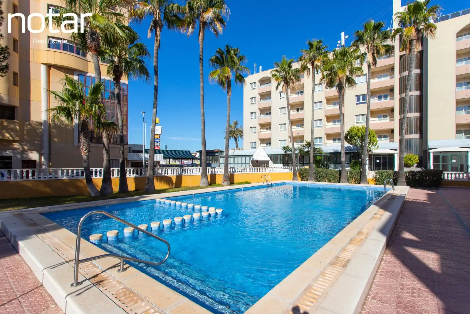 Apartamento con piscina en venta en N/A
