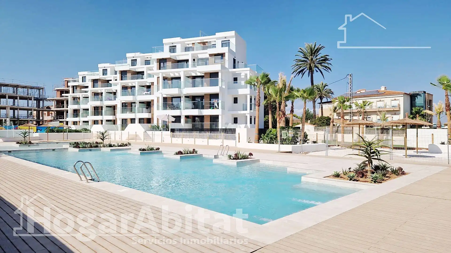 Vista exterior de Piso en venta en Dénia con Calefacción, Jardín privado y Terraza