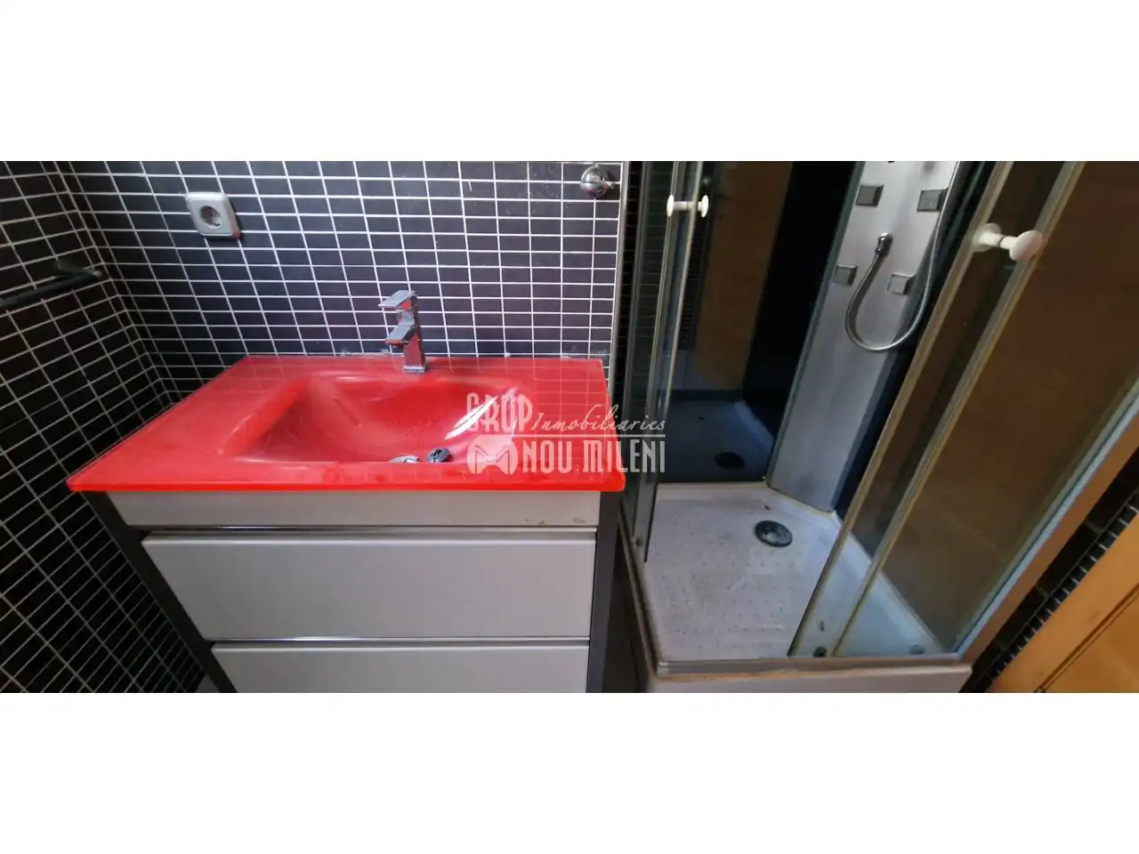 Bany de Pis de lloguer en Benifaió amb Balcó