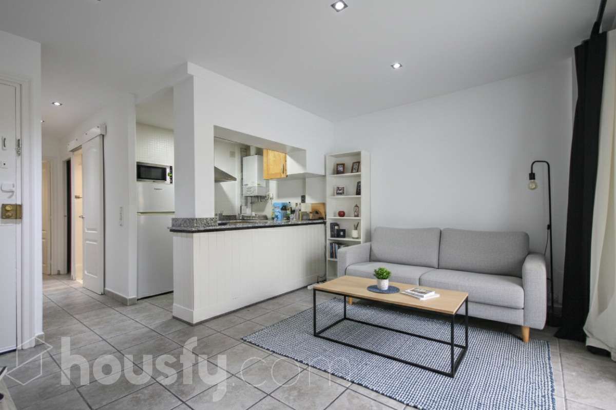 Sala de estar de Piso en venta en Castelldefels con Calefacción, Terraza y Amueblado