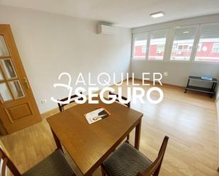 Bedroom of Flat to rent in  Madrid Capital  with Air Conditioner and Heating