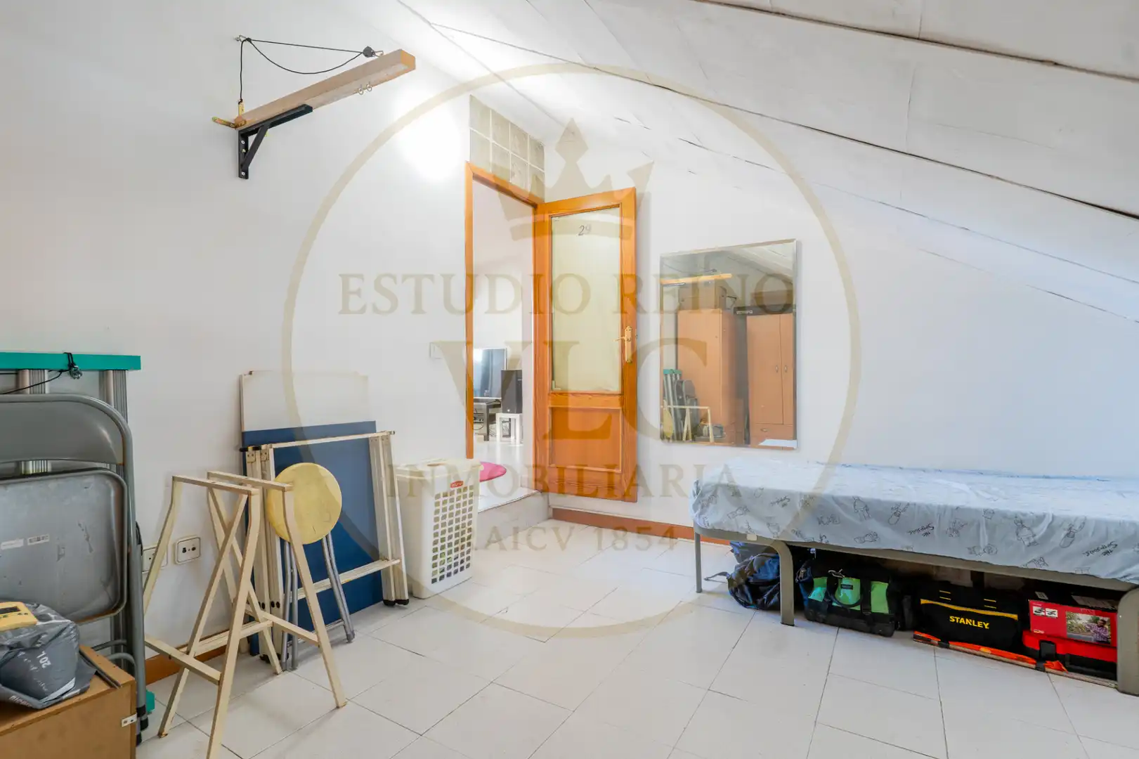 Maisonette zum Verkauf in Valencia mit Terrasse und Balkon