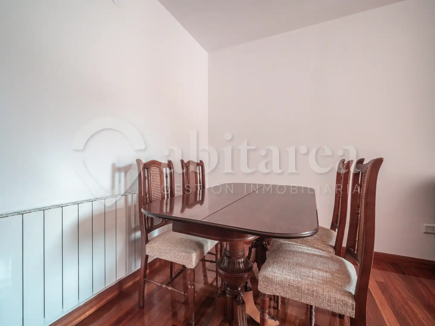 Esszimmer von Wohnung zur Miete in Camargo mit Heizung, Möbliert und Balkon