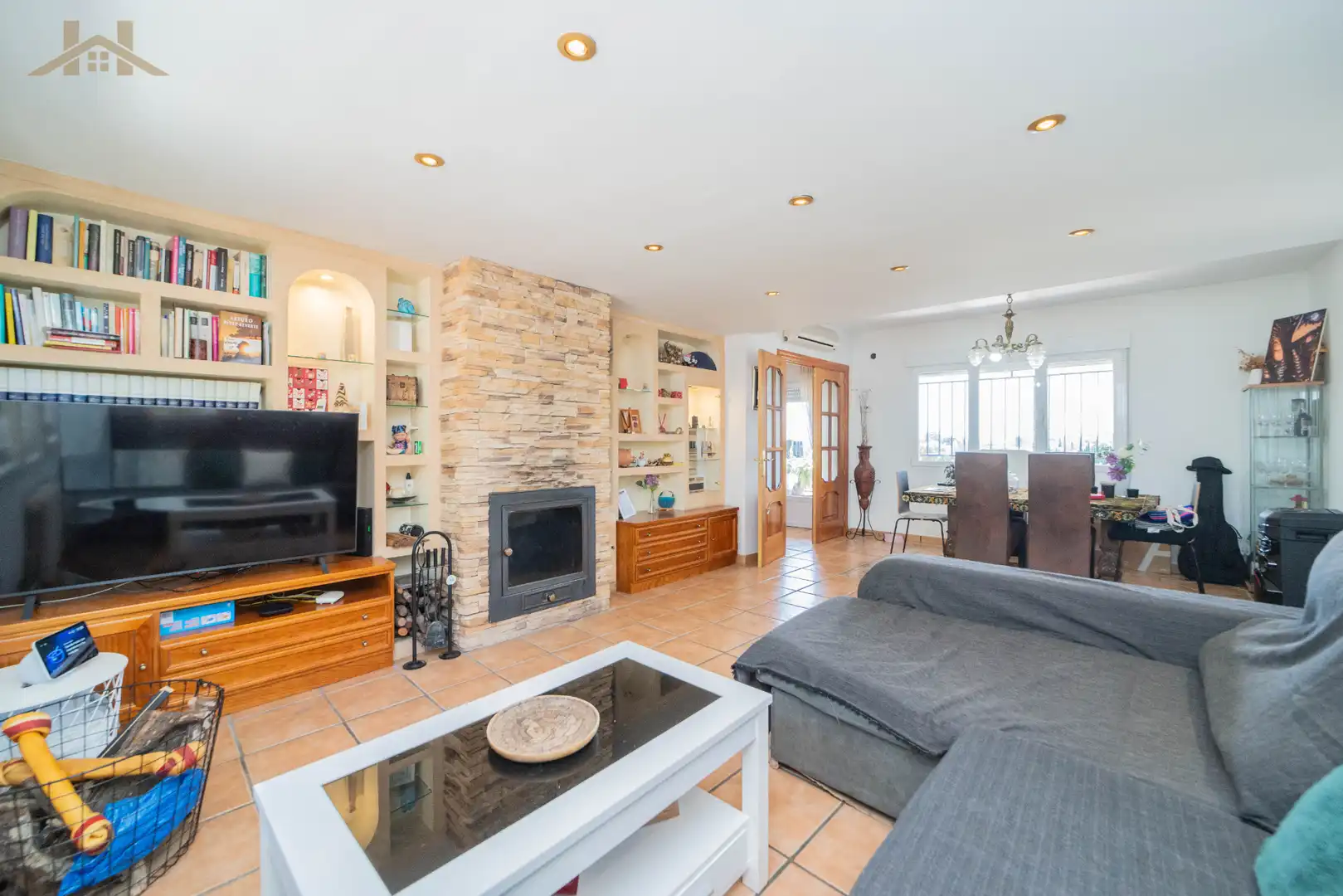 Sala de estar de Casa o chalet en venta en Valdemorillo con Aire acondicionado, Calefacción y Jardín privado