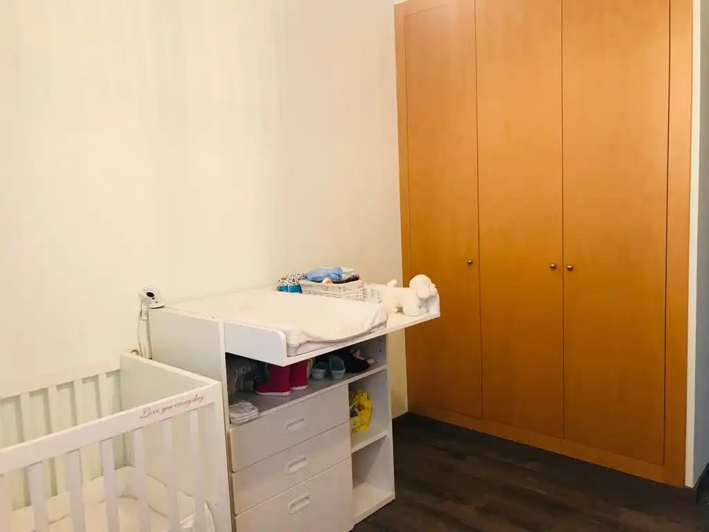 Dormitori de Pis en venda en Salt amb Aire condicionat, Calefacció i Parquet