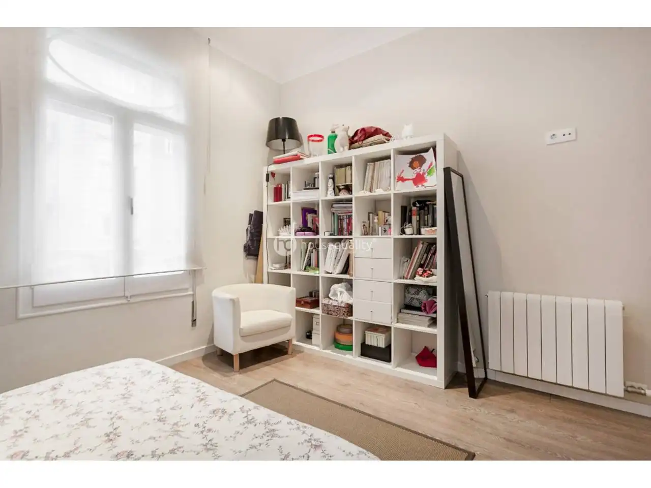 Schlafzimmer von Wohnung zur Miete in Barcelona mit Parkett und Terrasse