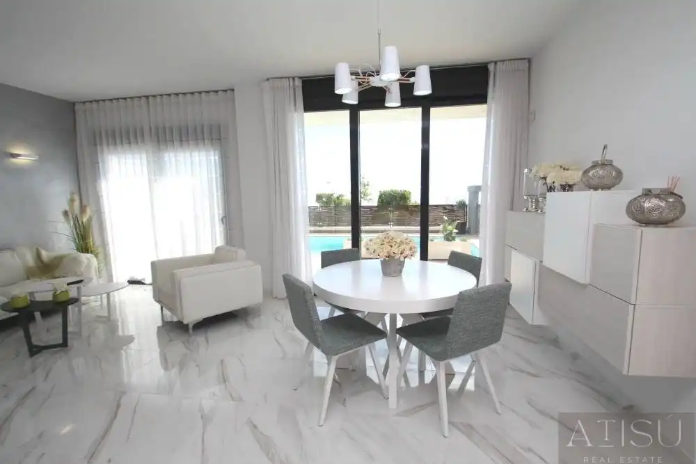 Chalet con piscina en venta en San Miguel de Salinas, imagen 3