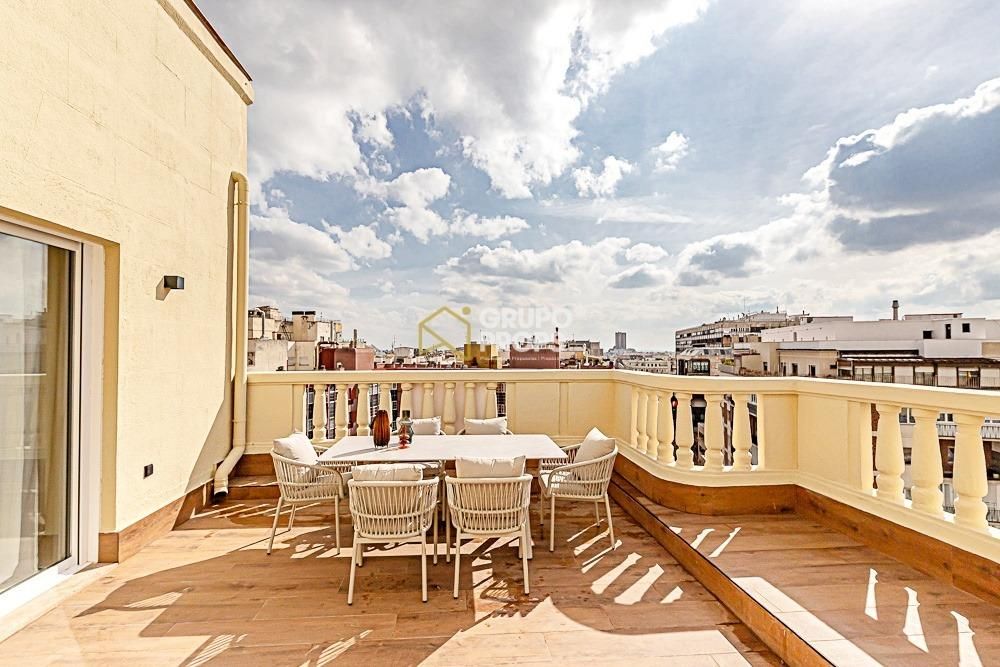 Terrassa de Apartament en venda en  Madrid Capital amb Terrassa i Balcó