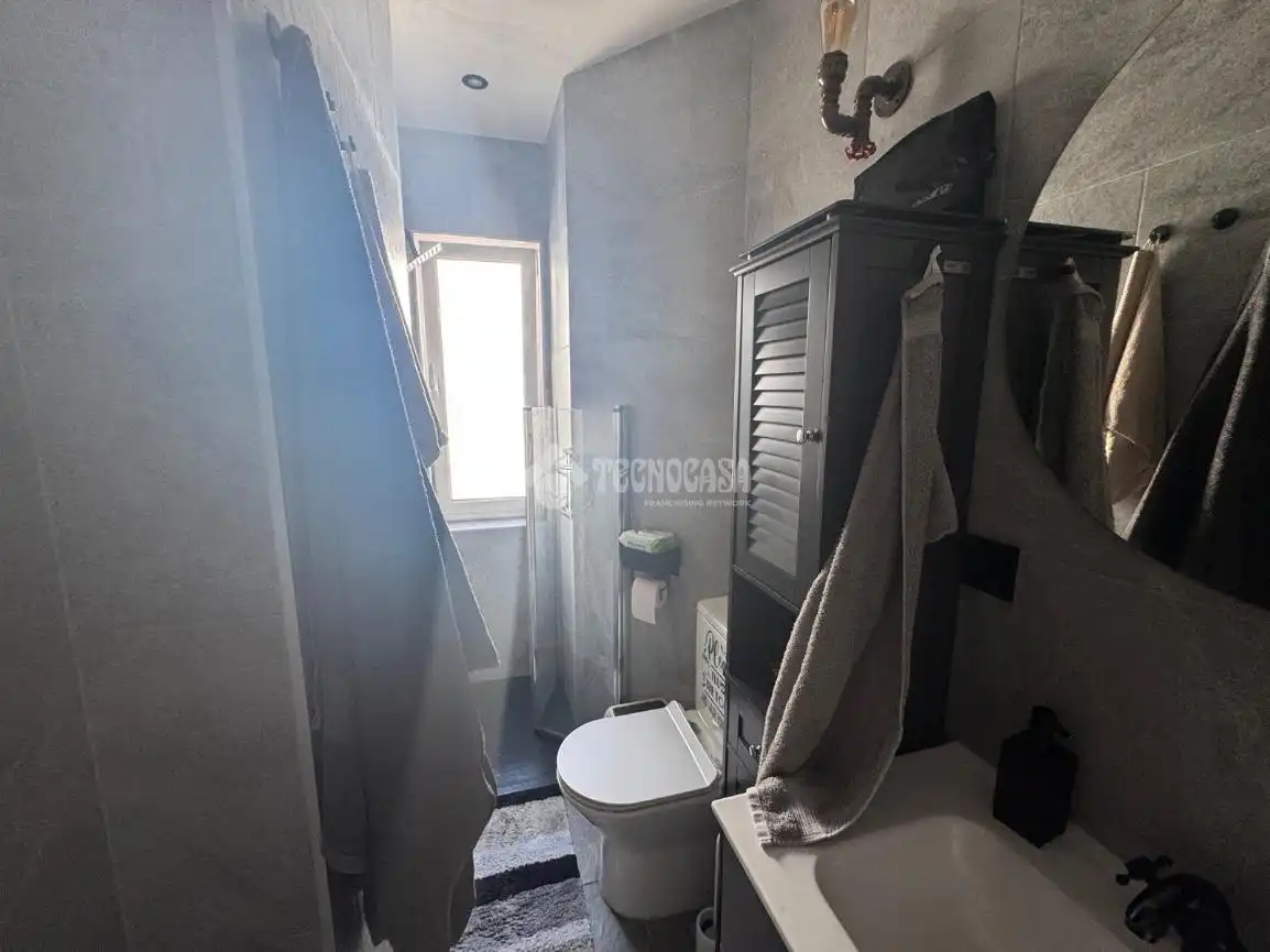 Bathroom of Flat for sale in Gijón   with Furnished