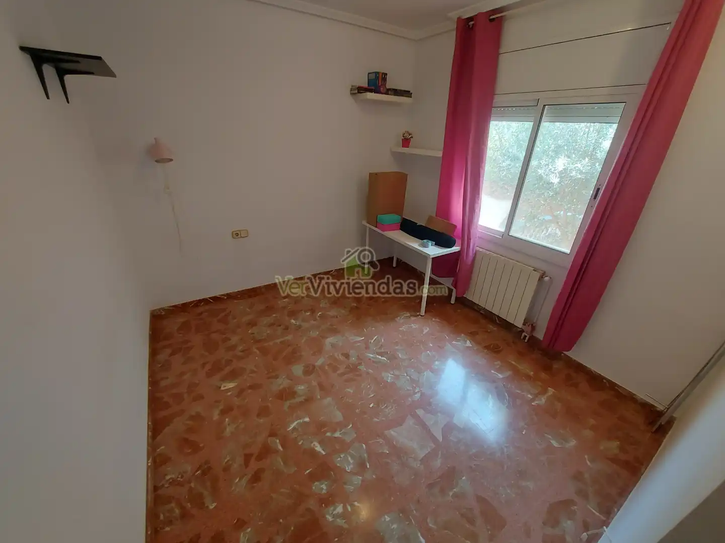 Dormitori de Casa o xalet en venda en Vallirana amb Calefacció, Jardí privat i Terrassa
