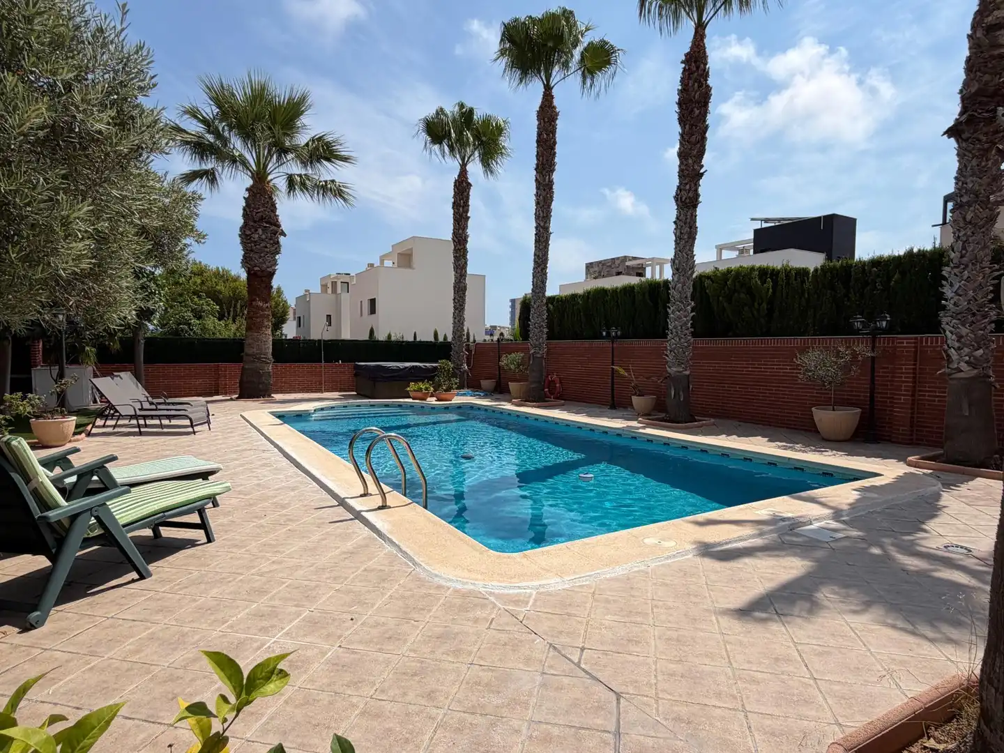Swimming pool of Houses for sale in Cartagena  with Air Conditioner, Heating and Private garden