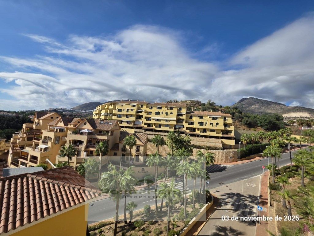 Exterior view of Flat to rent in Benalmádena  with Air Conditioner and Swimming Pool