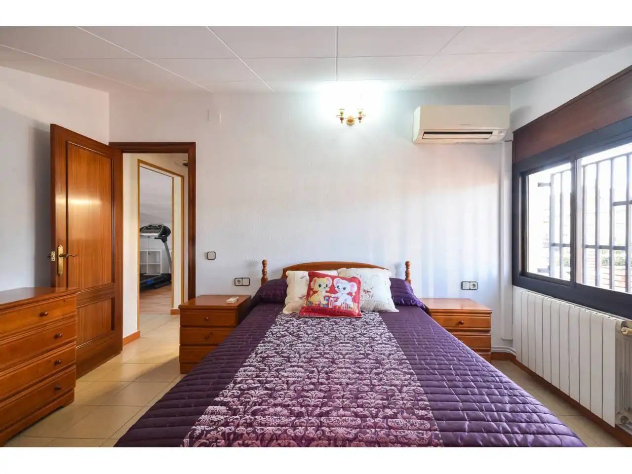 Habitación de Casa o chalet en venta en Santa Perpètua de Mogoda con Aire acondicionado, Calefacción y Jardín privado
