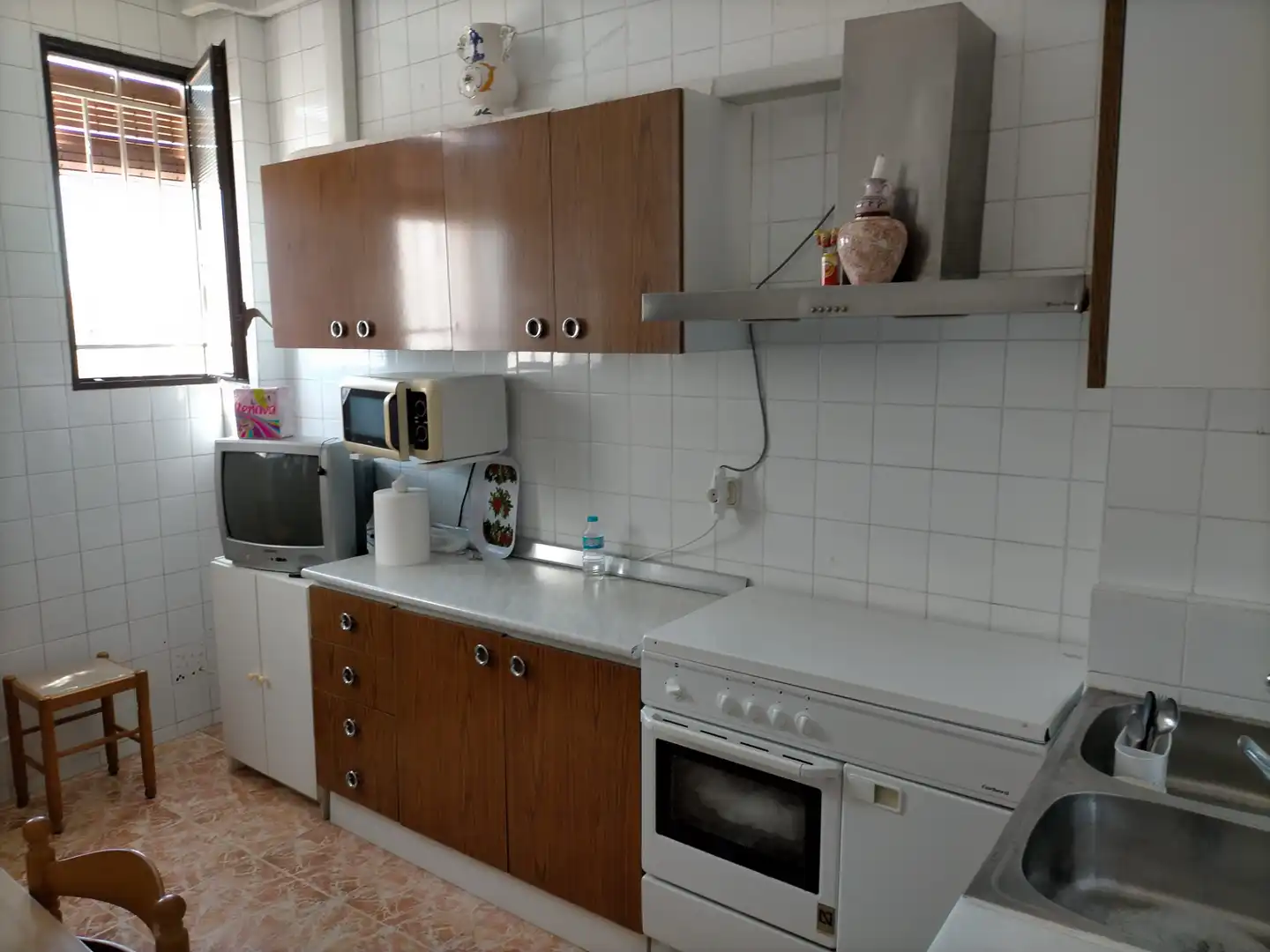 Cuina de Casa o xalet en venda en Almería amb Terrassa, Moblat i Balcó