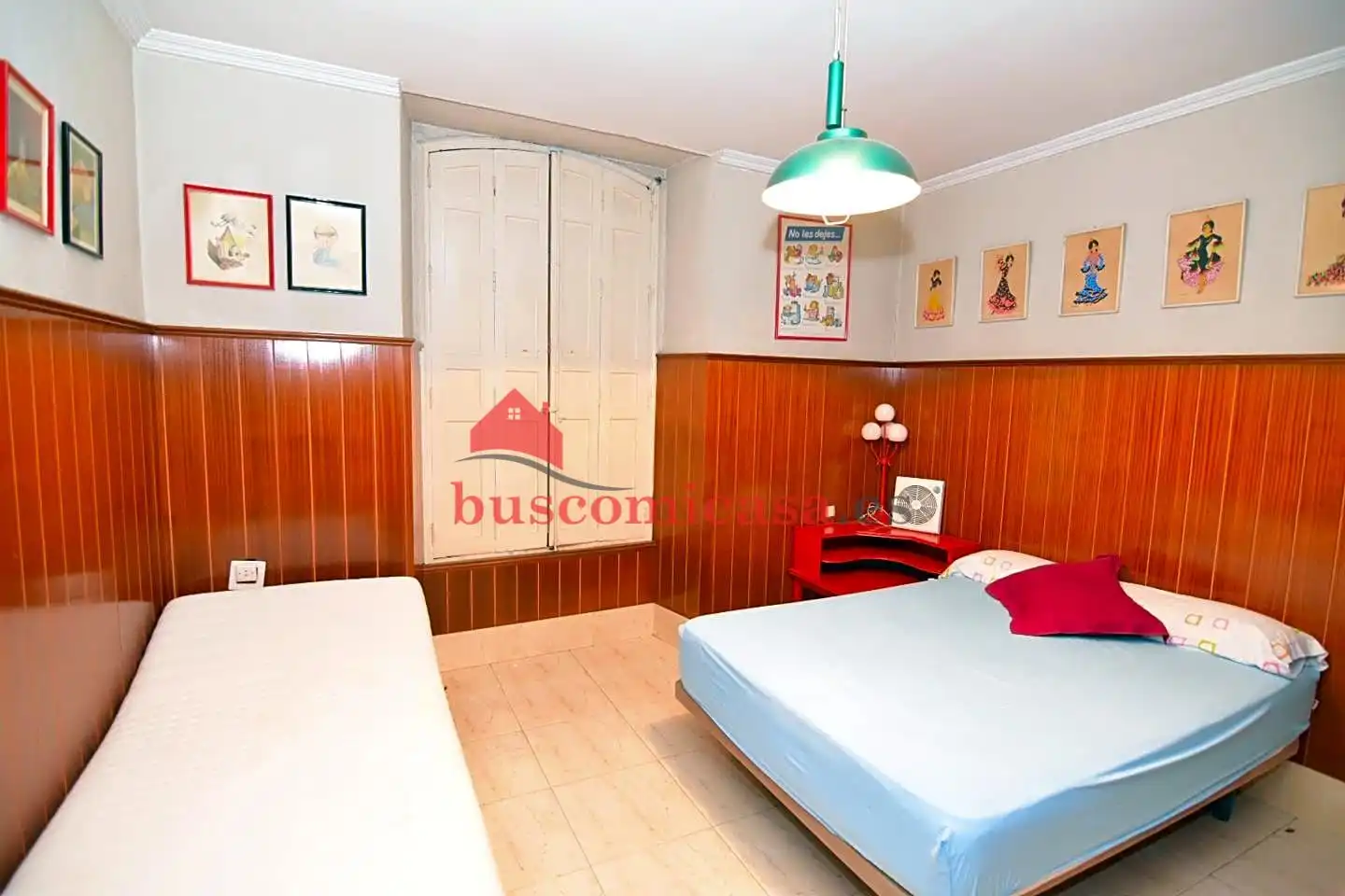 Habitación de Edificio en venta en Linares