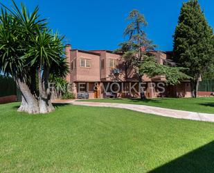Jardí de Casa o xalet en venda en Paterna amb Aire condicionat, Calefacció i Jardí privat
