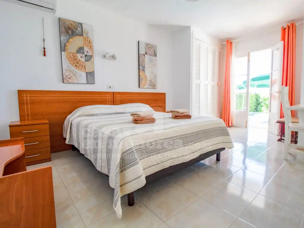 Bedroom of Houses for sale in Son Bou - Sant Jaume