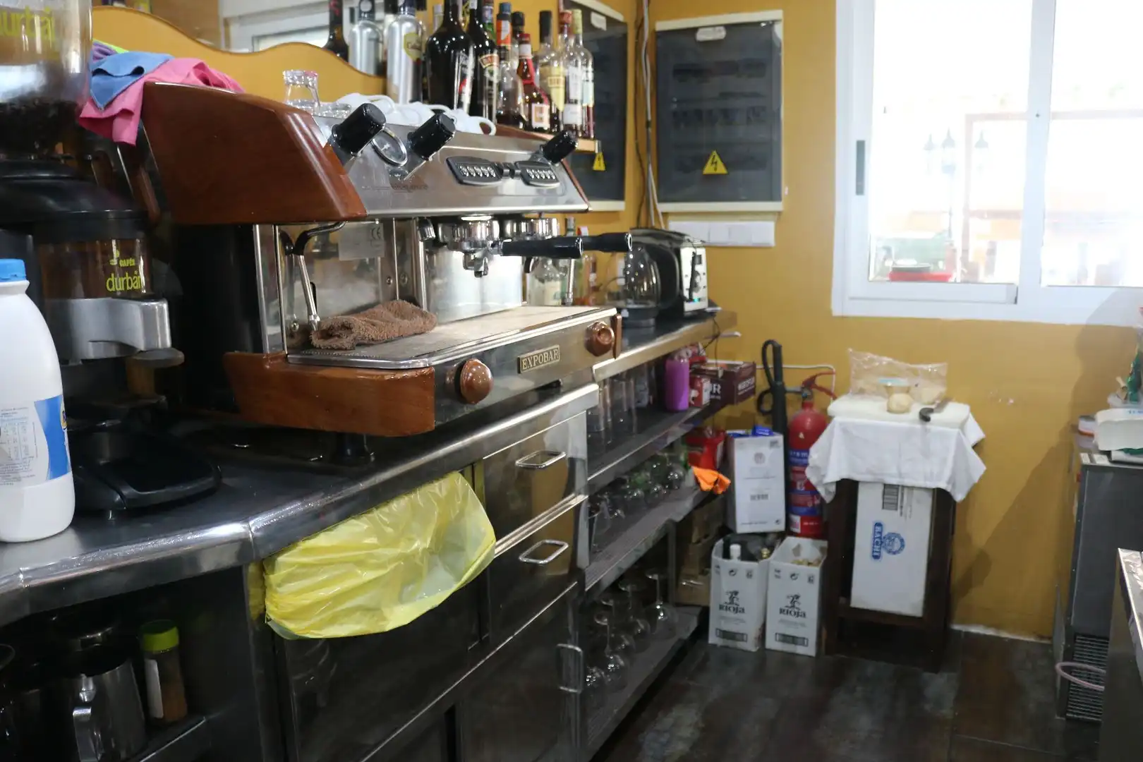 Local en traspaso en Pilar de la Horadada con Aire acondicionado, Terraza y Amueblado