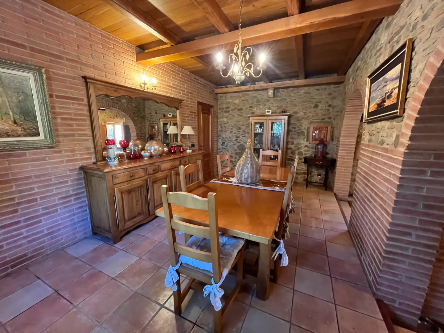Esszimmer von Country house zum Verkauf in Juià mit Klimaanlage, Heizung und Privatgarten