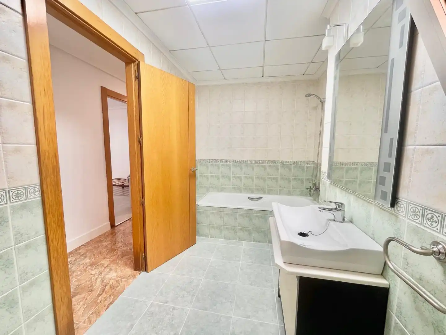Bany de Apartament de lloguer en Albatera amb Traster, Moblat i Rentadora